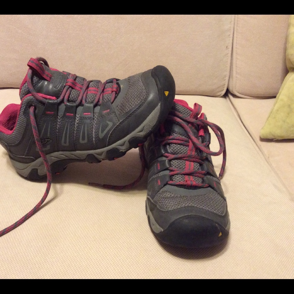 Keen shoes size 7.5